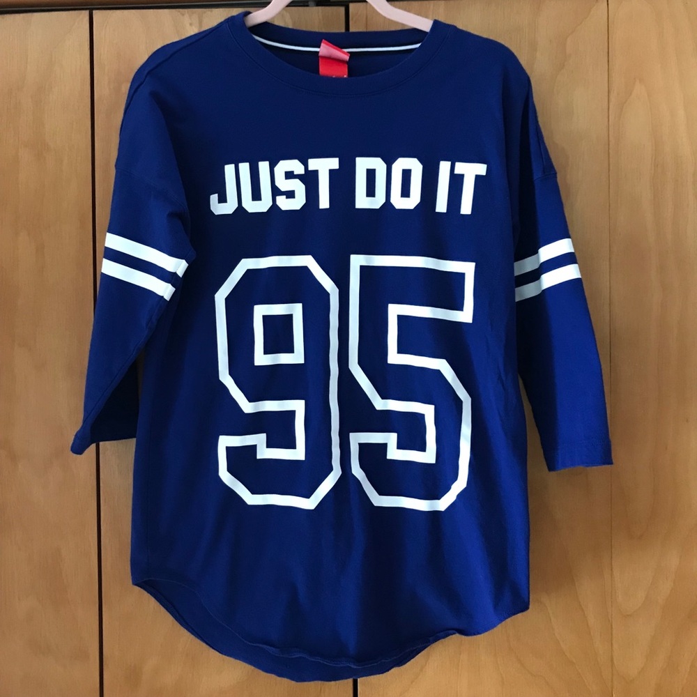 Nike, Just Do It, 3/4 sleeve top.